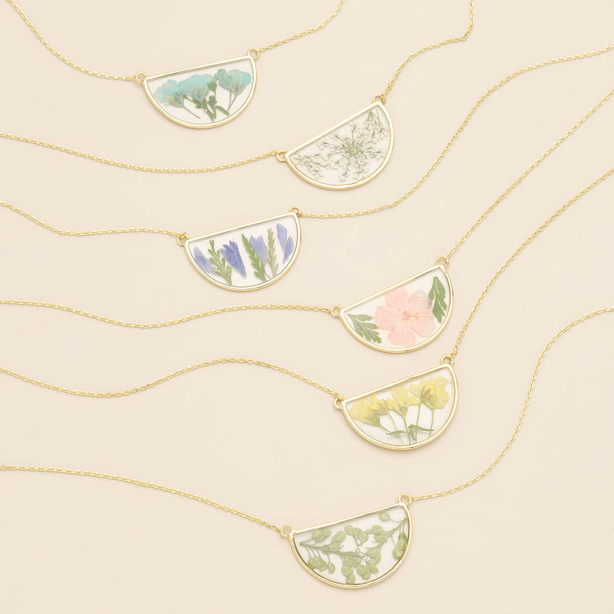 Pressed Flower Necklace - White Lace Flower/Gold