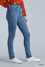 Doing Fine Skinny Jeans