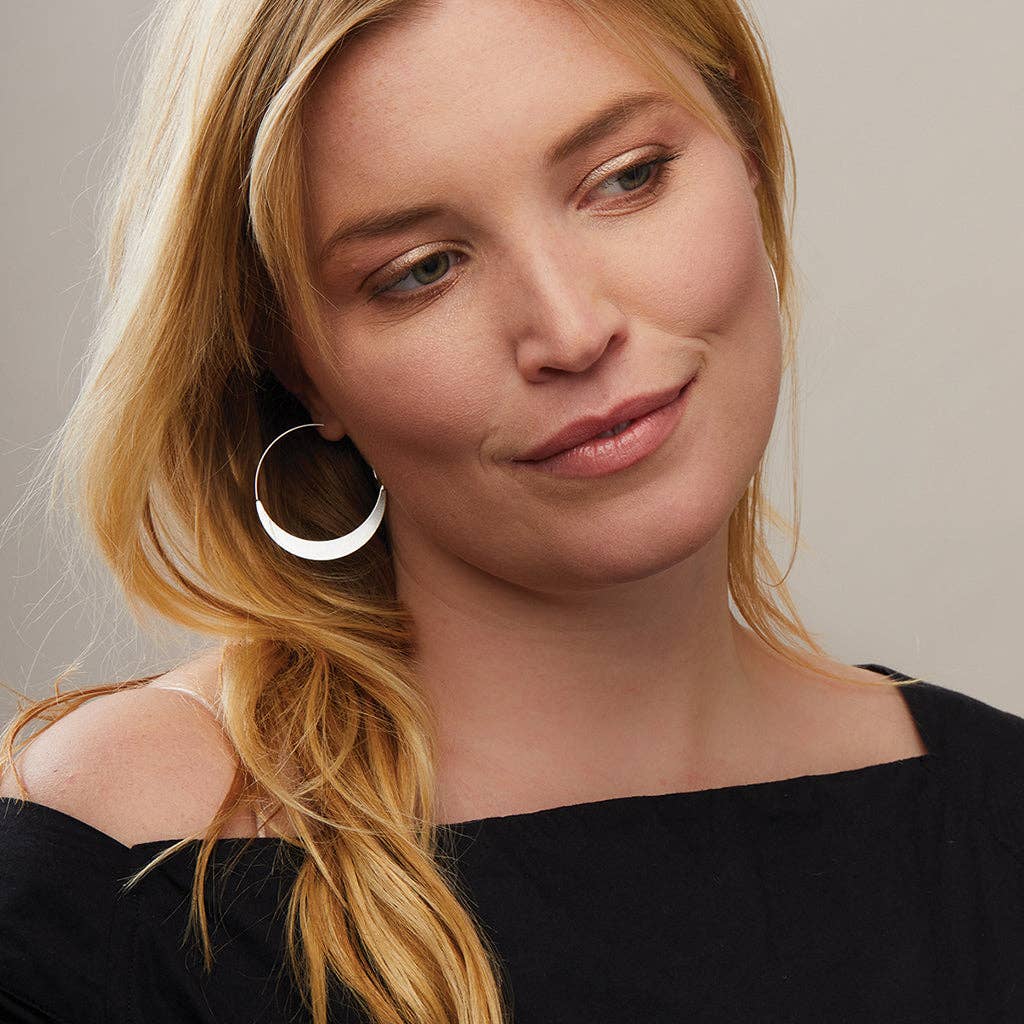 Refined Earring - Crescent Hoop/Gold